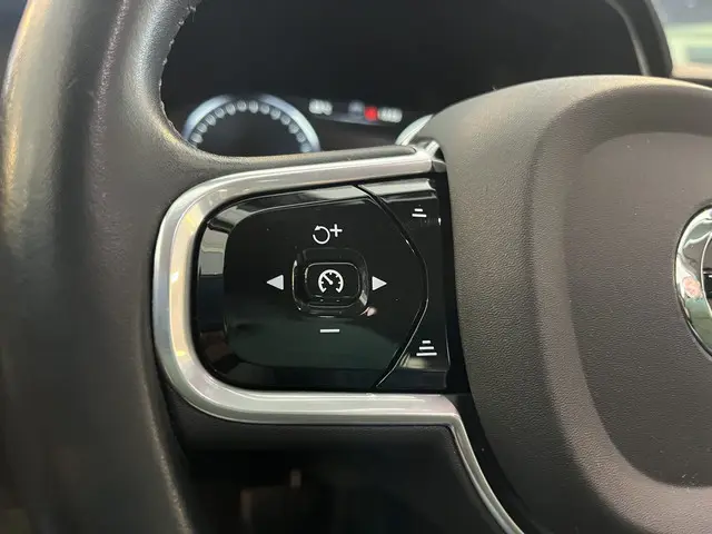 Volvo S90 T5 Momentum Intro Line 2017 Benzine 24
