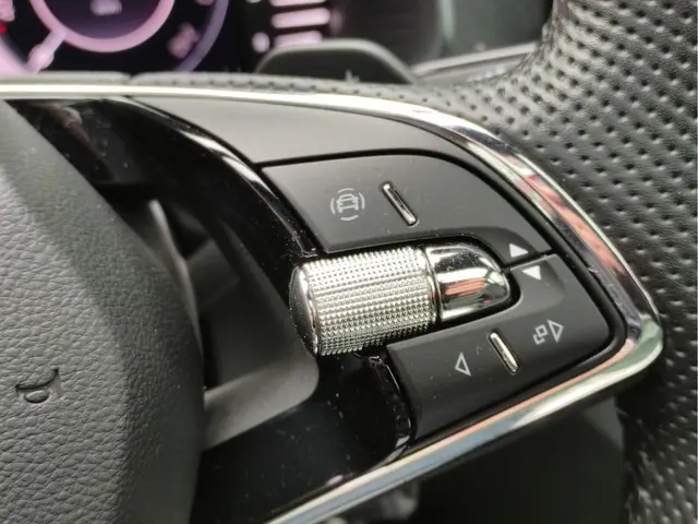 Škoda Kamiq 1.0 TSI DSG Sport Business 2021 Benzine 16