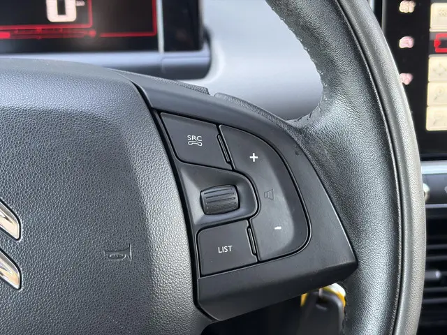 Citroën C4 Cactus 1.2 PureTech Shine 2016 Benzine 24