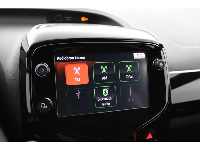 Toyota Aygo 1.0 VVT-i x-JBL 2021 Benzine 8