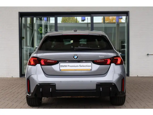 BMW 1 Serie 120 2024 Benzine 4