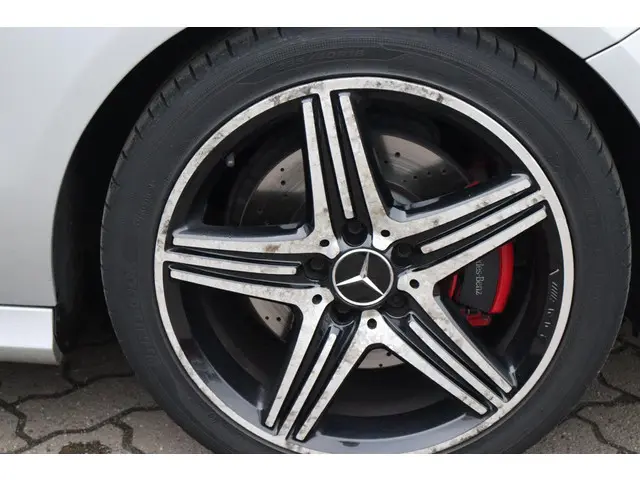 Mercedes-Benz A-Klasse 250 Sport Ambition 2014 Benzine 14