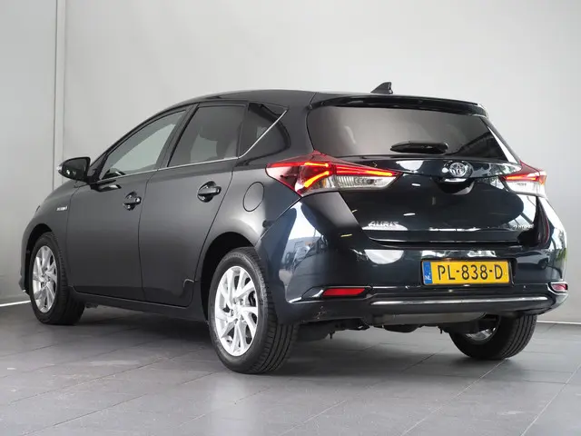 Toyota Auris 2