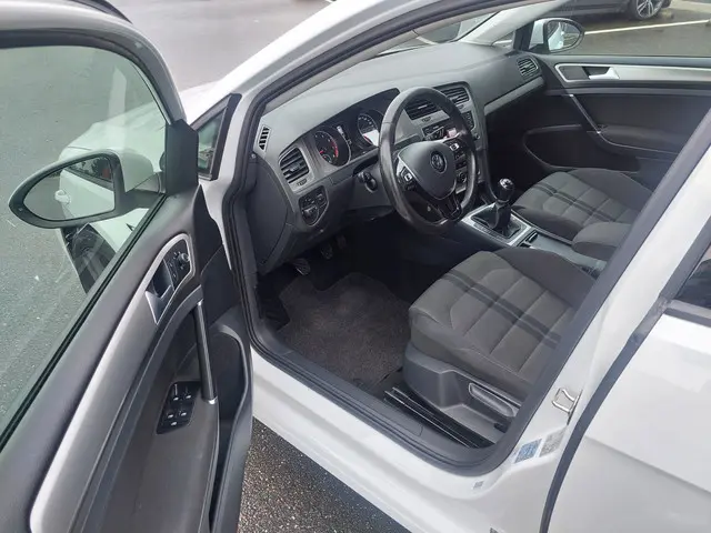 Volkswagen Golf 1.0 TSI Comfortline 2016 Benzine 9