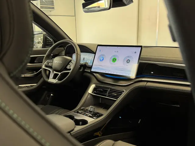 BYD SEAL U 1.5 DM-i FWD Boost 2025 Hybride Benzine 3