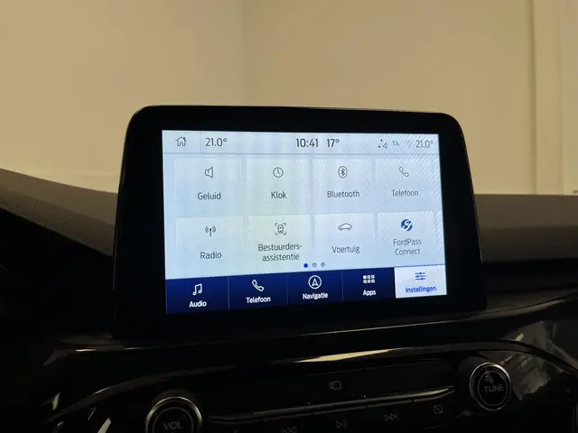 Ford Kuga 2.5 PHEV ST-Line 2023 Hybride Benzine 21