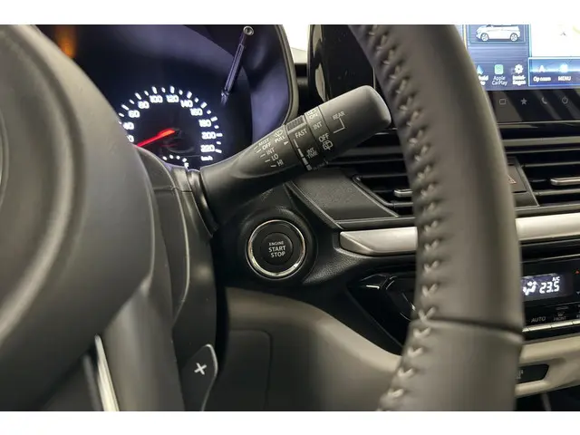 Suzuki Swift 1.2 Style Smart Hybrid 2025 Benzine 31