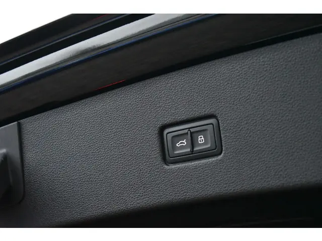 Audi RSQ8 4.0 TFSI quattro 810pk 2022 Benzine 37