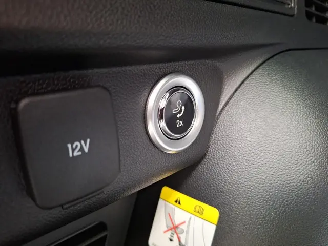 Ford Kuga 2.5 PHEV ST-Line 2025 Hybride Benzine 17