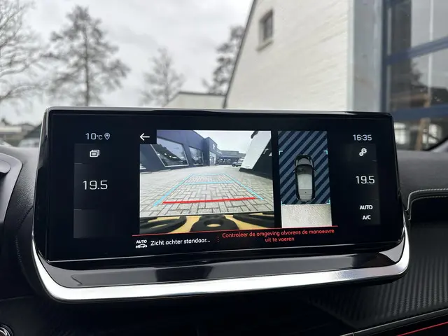 Peugeot 208 1.2 Turbo 100 PK GT Pack 2021 Benzine 31