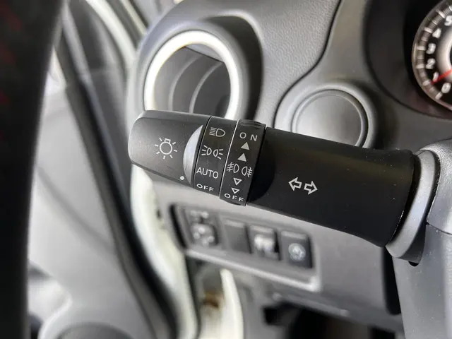 Mitsubishi Space Star 1.2 Connect Pro 2018 Benzine 31