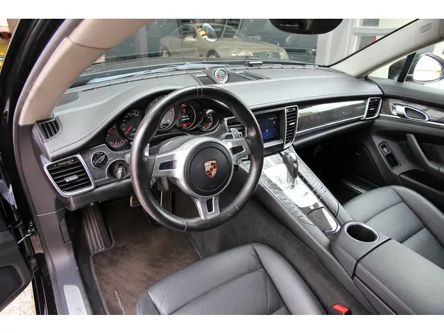 Porsche Panamera 4.8 S 2012 Benzine 13