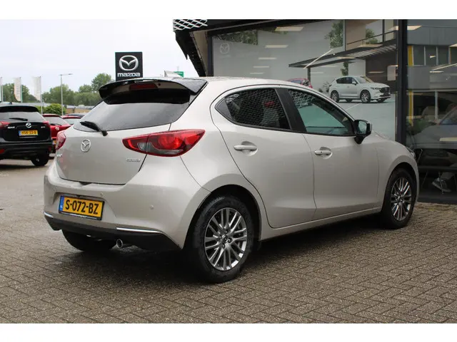 Mazda 2 1.5 Skyactiv-G Luxury 2023 Benzine 7