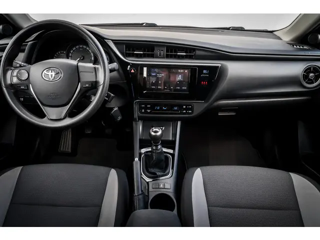 Toyota Auris 1.3 Now RIJKLAAR INCL:GARANTIE 2018 Benzine 19