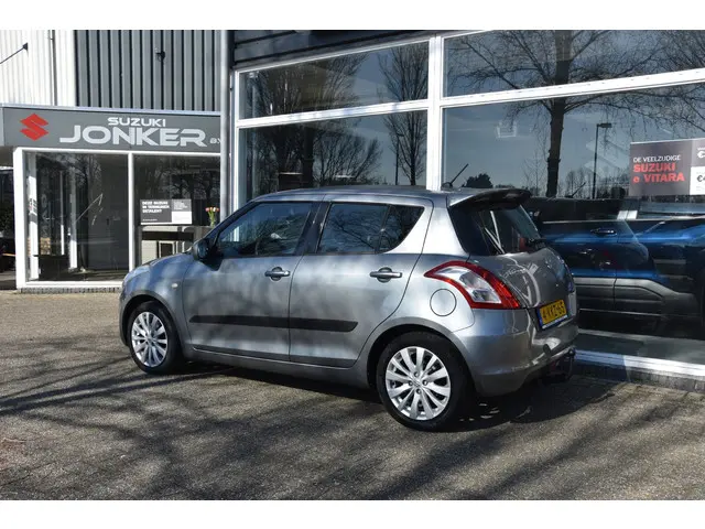 Suzuki Swift 1.2 Bandit EASSS 2013 Benzine 3