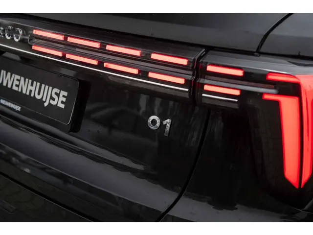 Lynk & Co 01 1.5 More Plug-in Hybrid 2025 Hybride Benzine 22