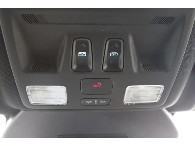 Ford Kuga 2.5 PHEV ST-Line X 2025 Hybride Benzine 38
