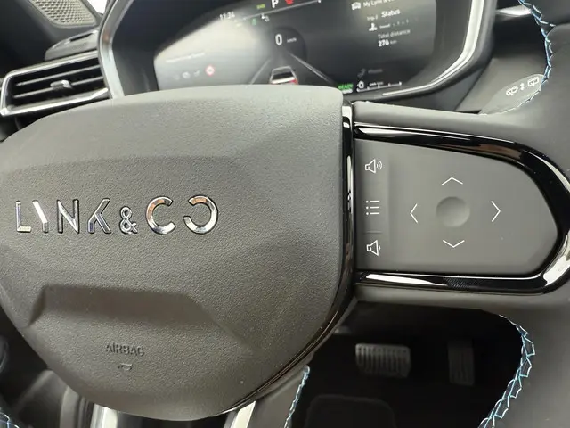 Lynk & Co 01 1.5 2025 Hybride Benzine 13