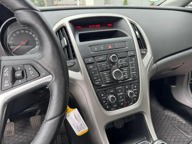 Opel Astra 1.4 Turbo Sport 2012 Leder/stof 2012 Benzine 20