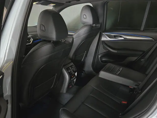 BMW X3 xDrive30e 2022 Hybride Benzine 7