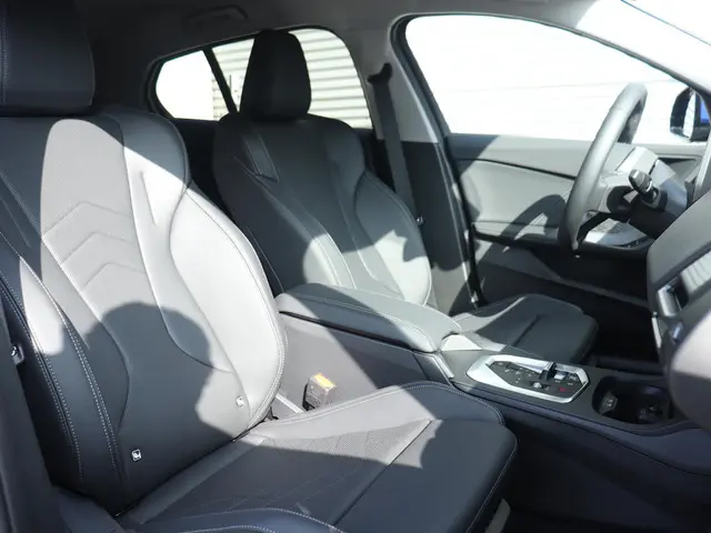 BMW 1 Serie 5-deurs 120 2025 Benzine 8