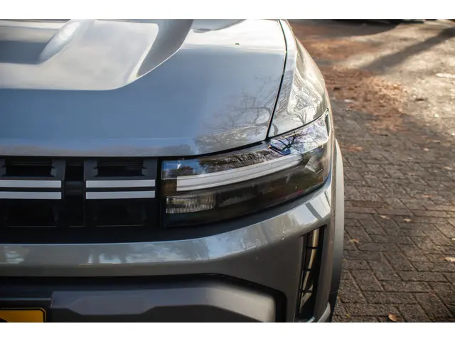 Dacia Duster extreme hybrid 140 2024 Hybride Benzine 27