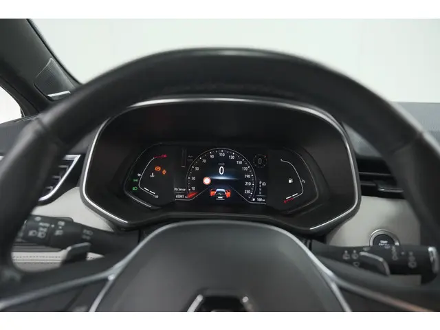 Renault Clio TCe 130 EDC Initiale Paris 2020 Benzine 46