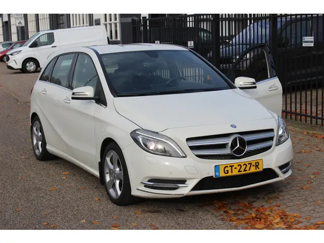 Mercedes-Benz B-Klasse 180 CDI Prestige 2014 Diesel 24