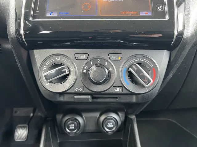 Suzuki Swift 1.2 Select 2017 Benzine 23