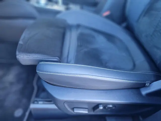 Ford Kuga 2.5 PHEV Active X 2025 Hybride Benzine 8