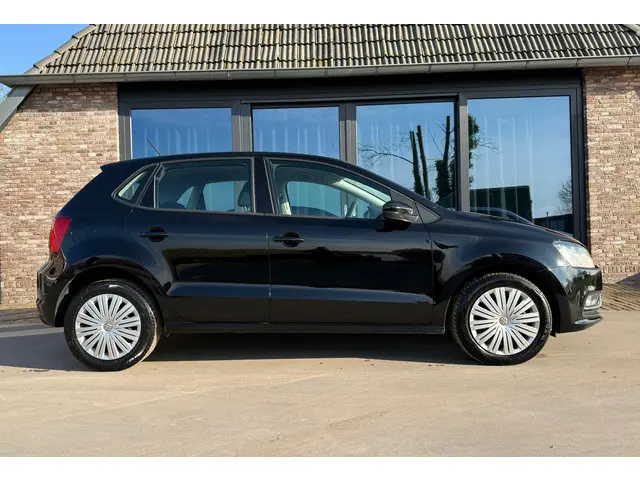 Volkswagen Polo 2