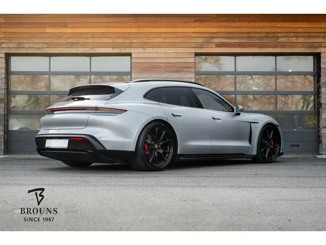 Porsche Taycan Sport Turismo GTS 93 kWh 2022 Elektrisch 3