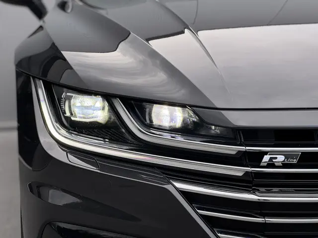 Volkswagen Arteon 2.0 TSI R-Line 2019 Benzine 14