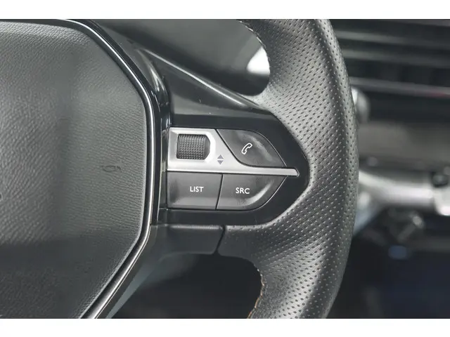 Peugeot 5008 PureTech 130 GT 2024 Benzine 39
