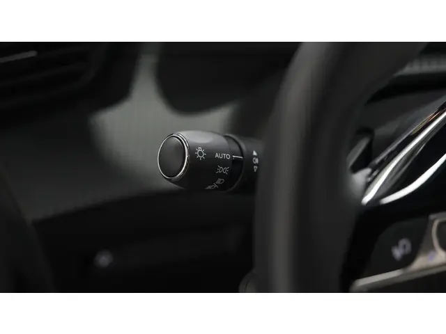 Peugeot 2008 PureTech 130 EAT8 GT 2024 Benzine 42