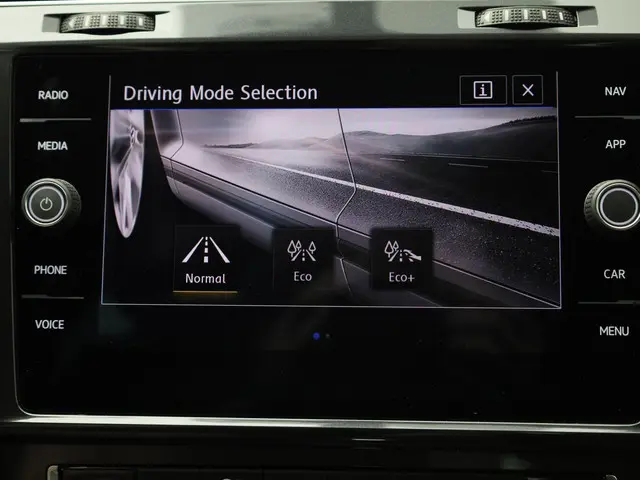 Volkswagen e-Golf E-DITION 100kW/136PK 2020 Elektrisch 10