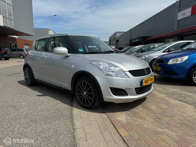 Suzuki Swift 1.2 Bandit EASSS 2012 Benzine 4