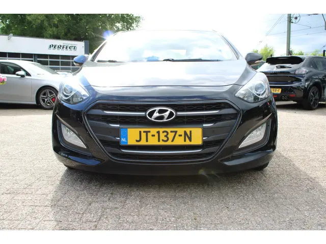 Hyundai i30 1.6 GDi Comfort 2016 Benzine 3
