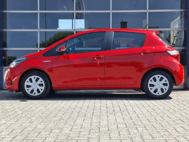 Toyota Yaris 2