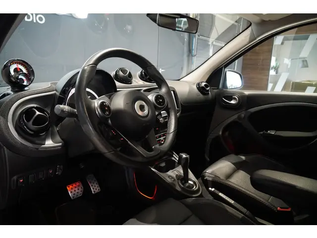 Smart Forfour EQ BRABUS Style 18 kWh 2019 Elektrisch 4