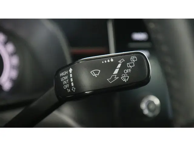 Škoda Scala 1.0 TSI 110pk Sport Business 2023 Benzine 23
