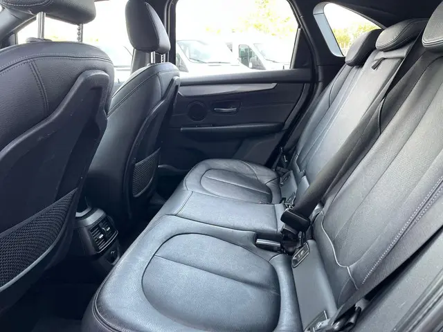 BMW 2 Serie Active Tourer 225xe 2015 Hybride Benzine 38