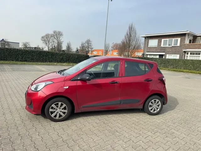 Hyundai i10 1.0i i-Motion 2018 Benzine 10