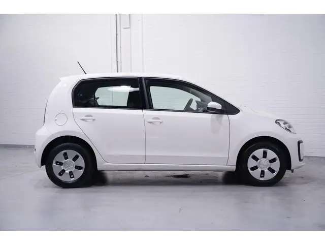 Volkswagen up! 1.0 BMT move up! 2019 Benzine 6