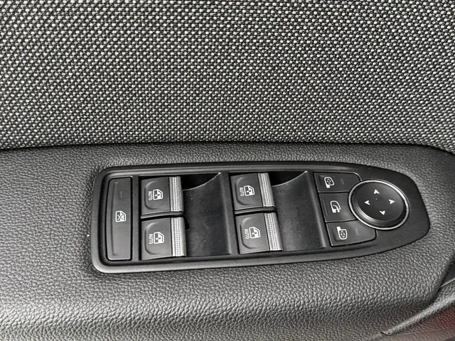 Renault Captur 1.0 TCe 90 techno 2024 Benzine 16