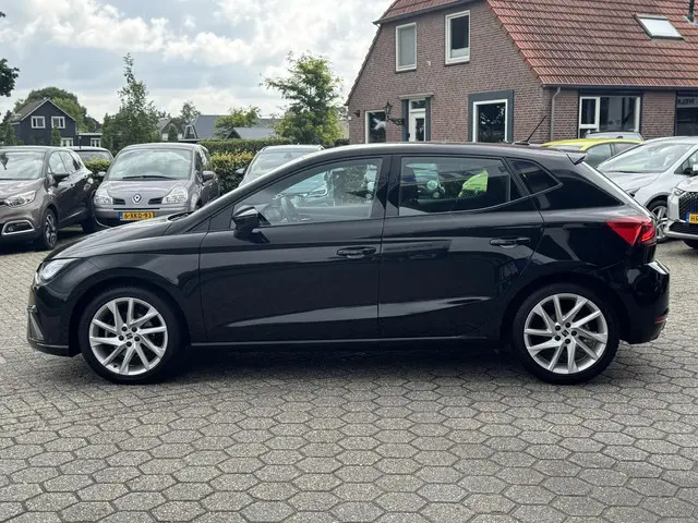 SEAT Ibiza 1.0 EcoTSI FR Plus Connect 2023 Benzine 4