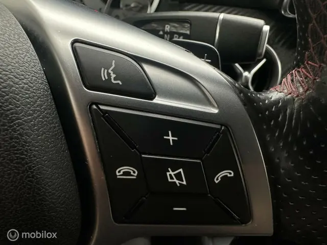 Mercedes-Benz A-Klasse 180 Prestige AMG 2015 Benzine 18
