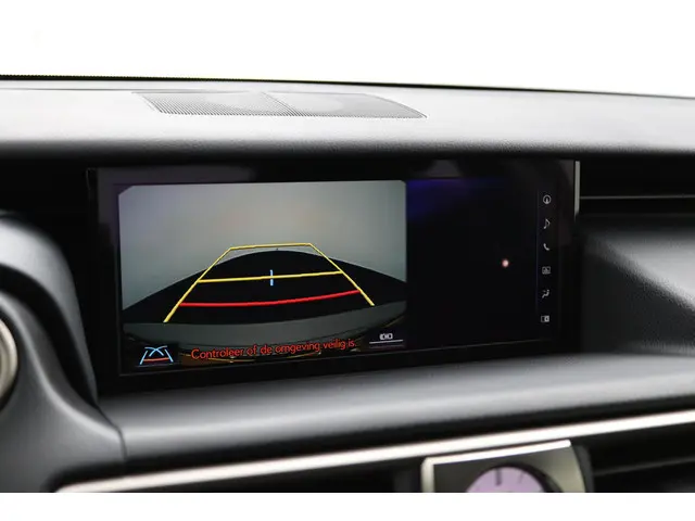 Lexus IS 300h Hybrid Business Line 2017 Hybride Benzine 9