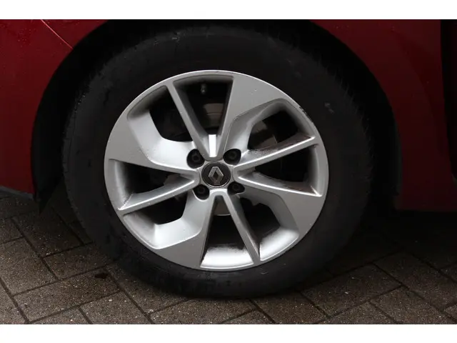 Renault Clio 0.9 TCe Limited 90 pk 2017 Benzine 9