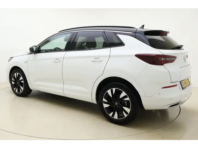 Opel Grandland 1.2 Turbo 130pk Level 4 2024 Benzine 4